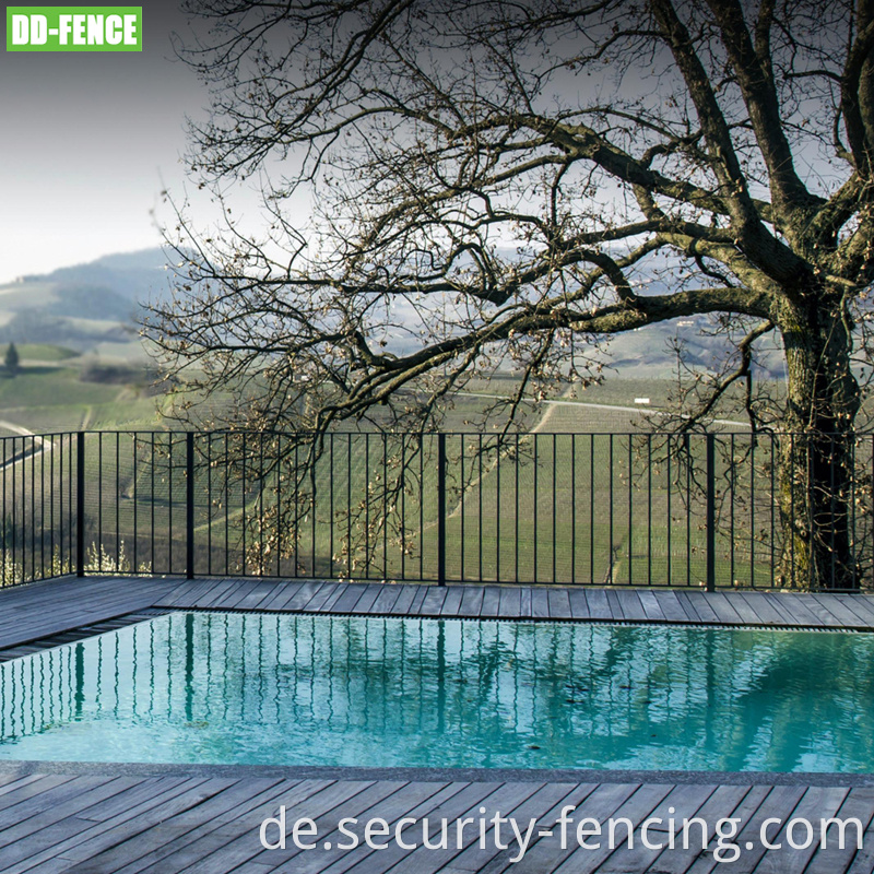 Aluminum fencing